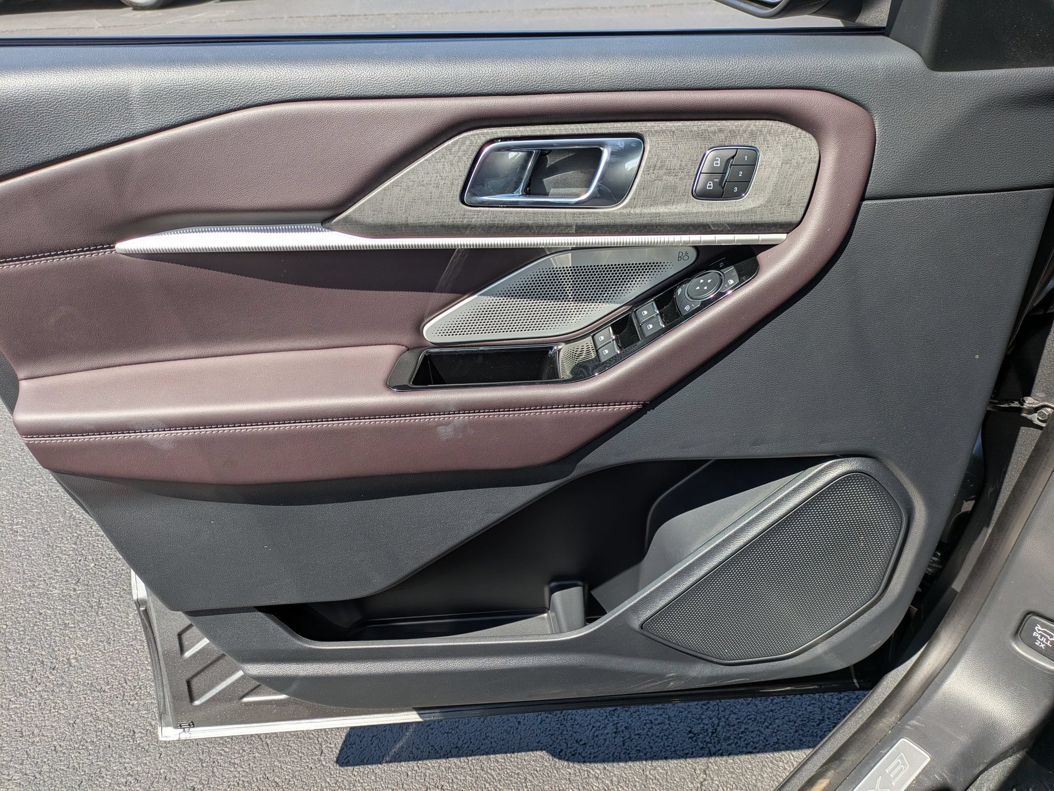 New 2026 Ford Explorer Platinum AWD/4WD image 4
