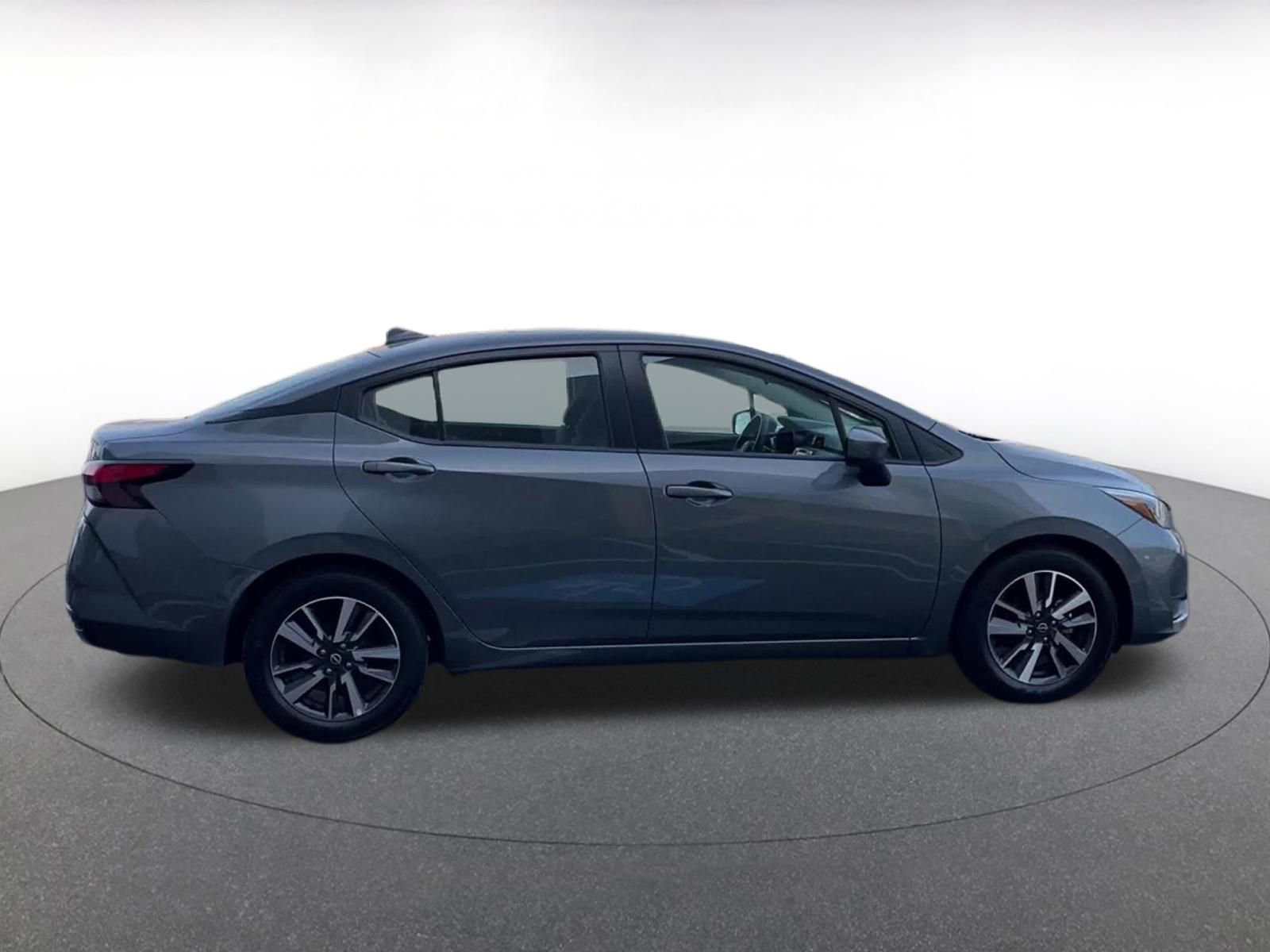 Used 2025 Nissan Versa SV FWD image 15