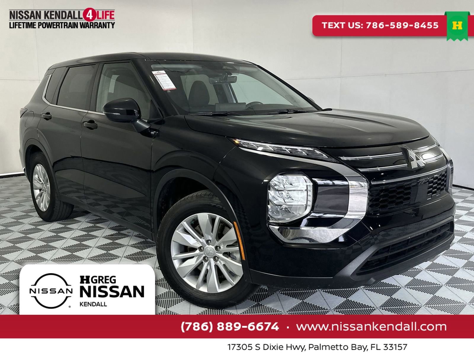 Used 2025 Mitsubishi Outlander ES image 1