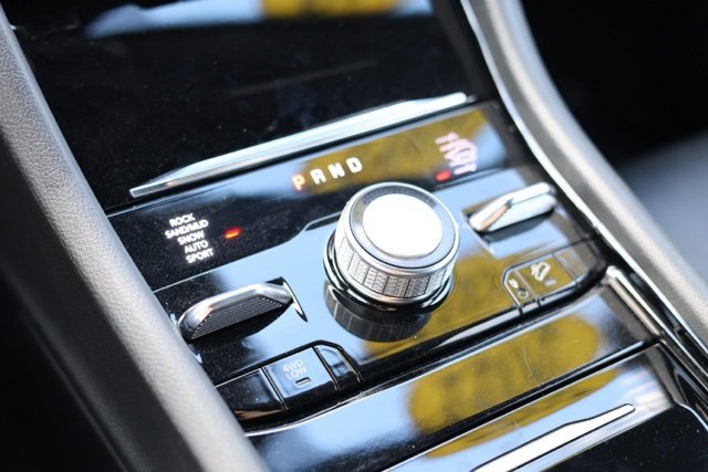 Used 2022 Jeep Grand Cherokee Overland w/ Luxury Tech Group IV image 19