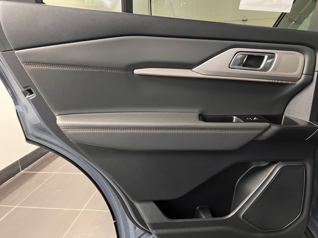 New 2026 Ford Explorer Active w/ Active Comfort Package image 33