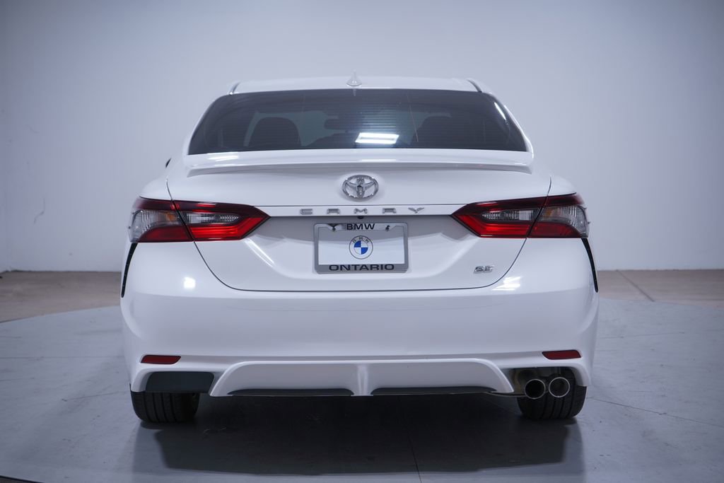 Used 2024 Toyota Camry SE image 5