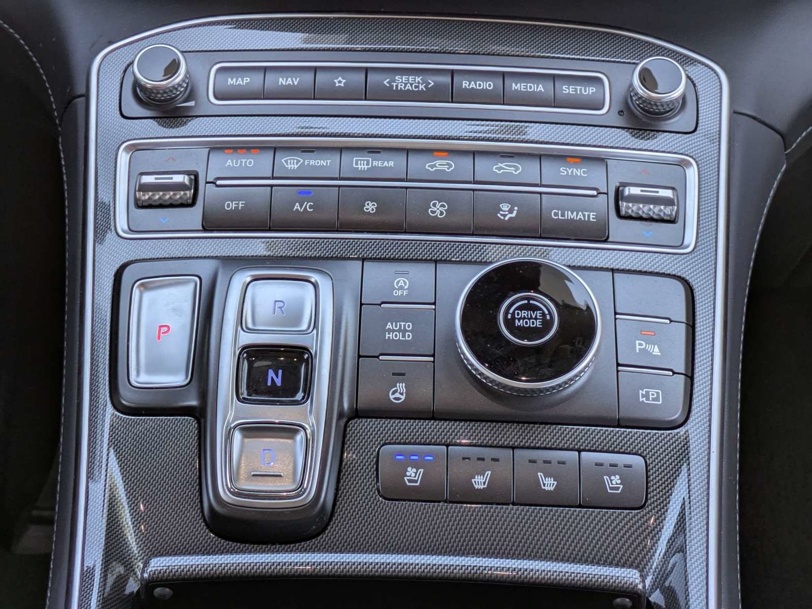 Used 2022 Hyundai Santa Fe Limited FWD image 17