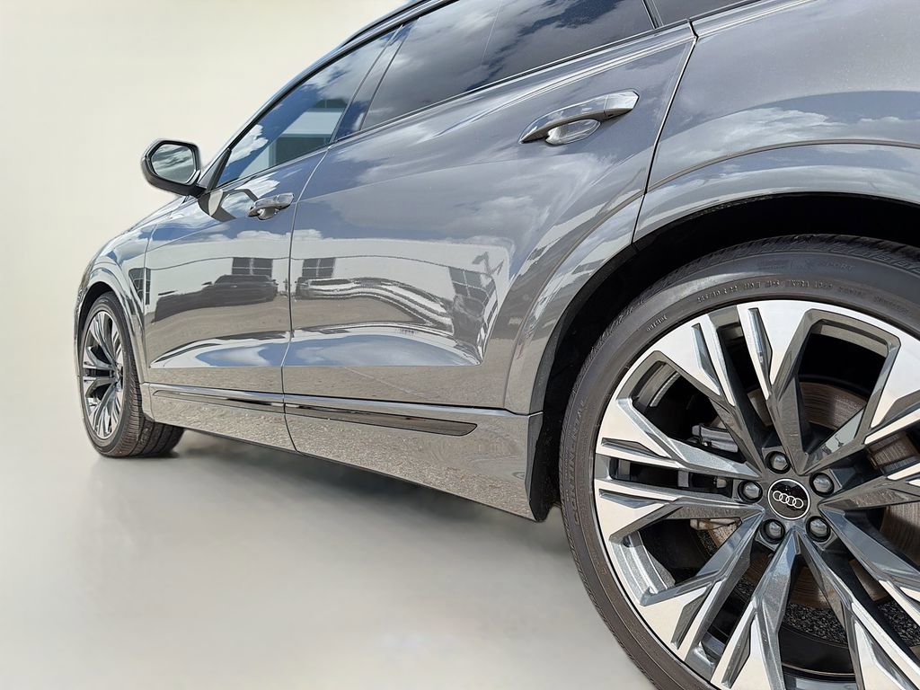 Used 2025 Audi Q8 Prestige image 46