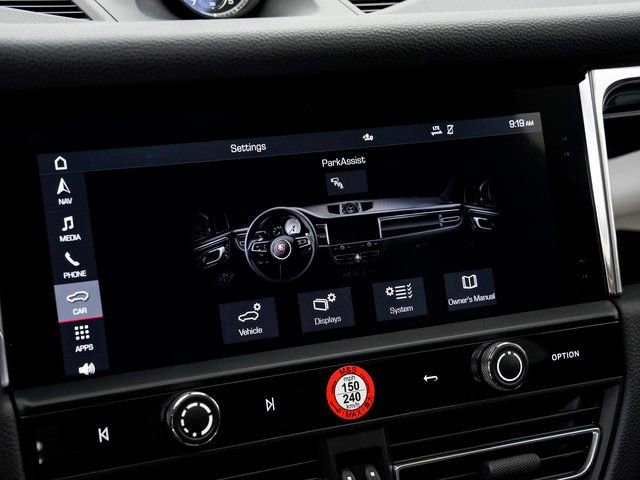 Certified 2025 Porsche Macan image 19