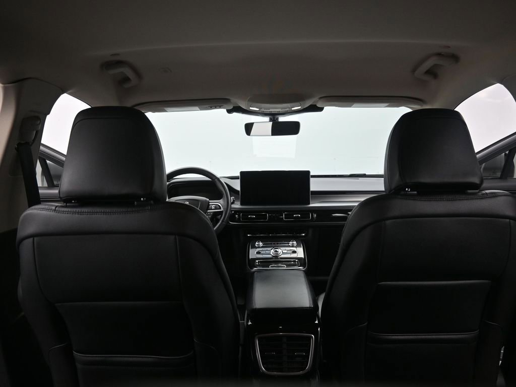 Used 2022 Lincoln Nautilus AWD w/ Premium Package image 31