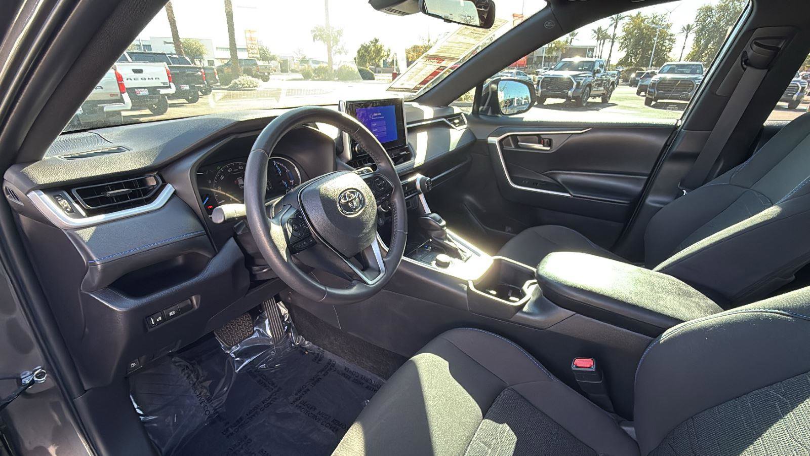 Certified 2025 Toyota RAV4 SE image 18