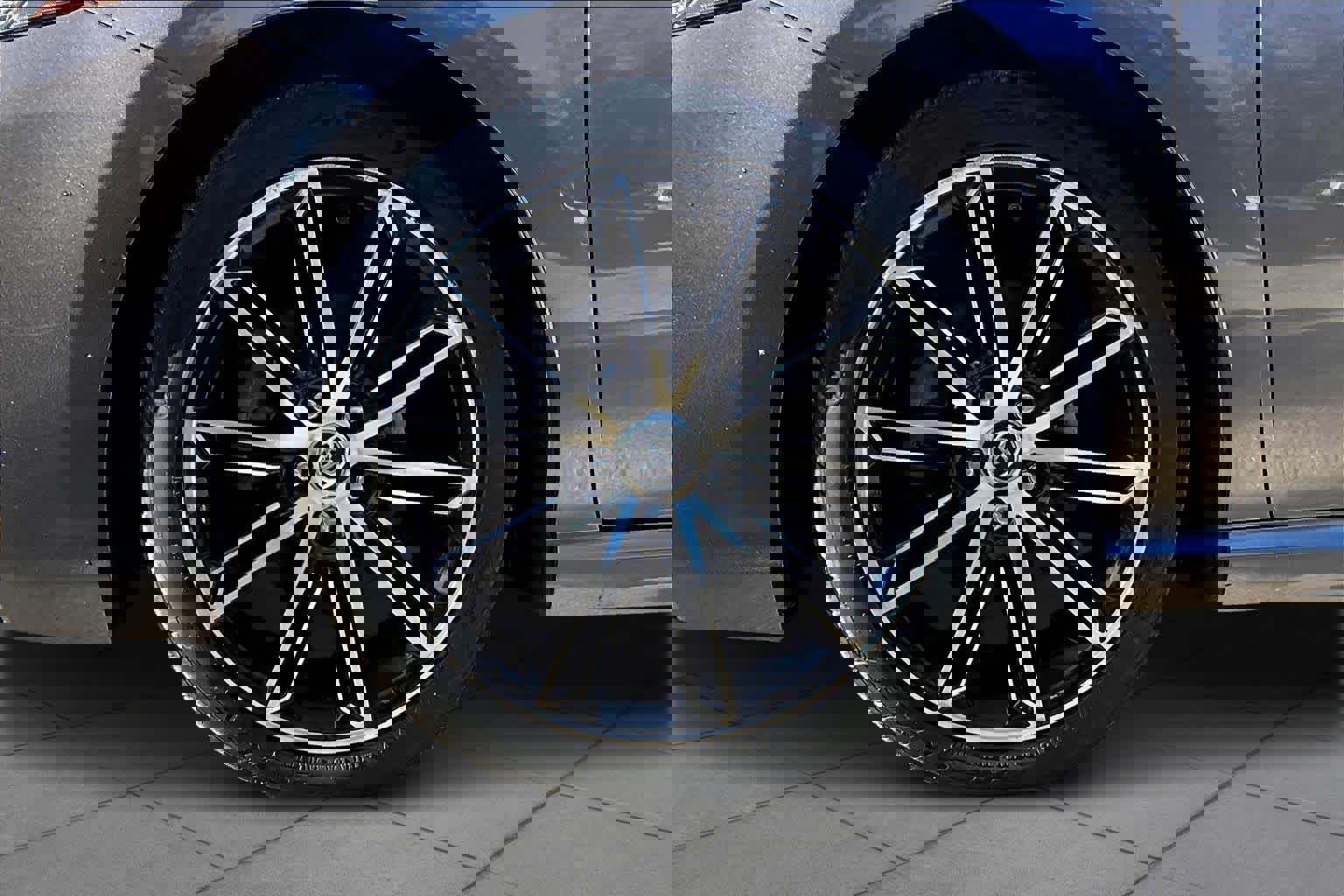 Used 2023 Toyota Camry SE image 9