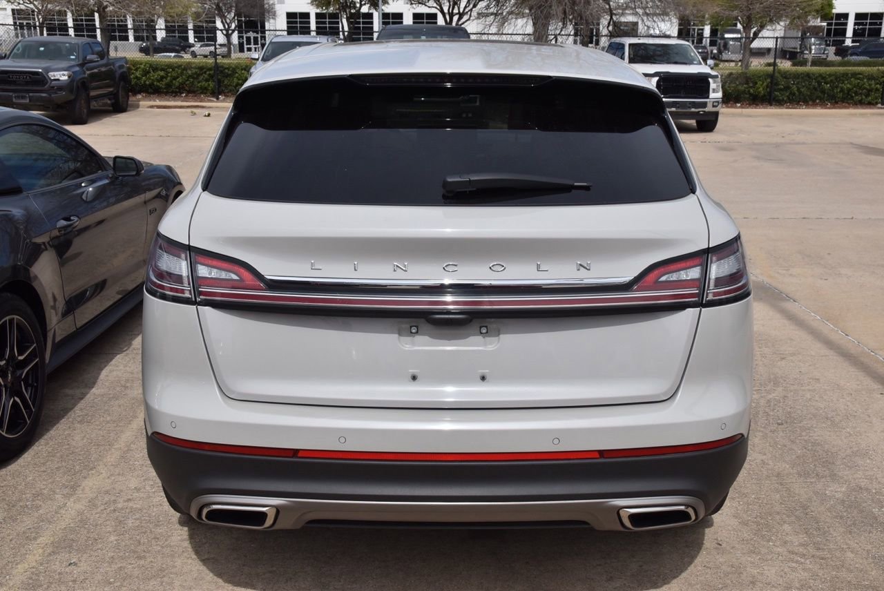 Used 2023 Lincoln Nautilus Reserve image 9