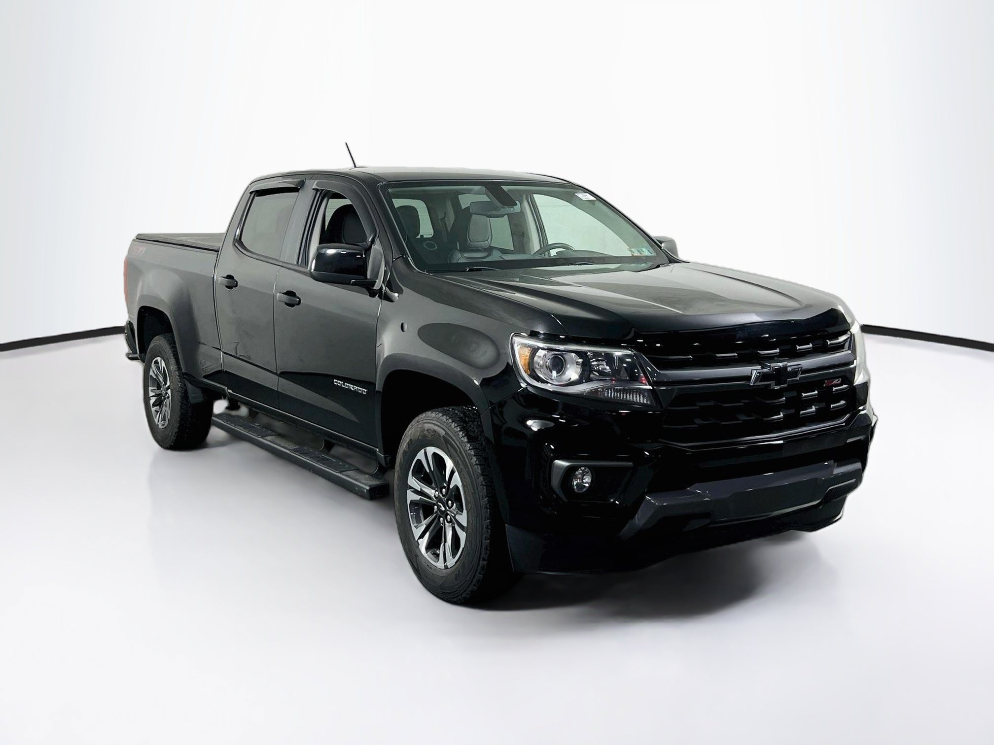 Used 2021 Chevrolet Colorado Z71 AWD/4WD image 3