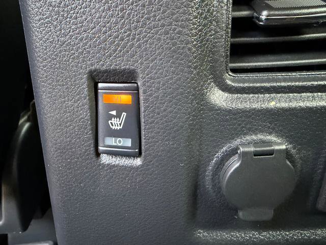 Used 2021 Nissan Titan PRO-4X w/ Pro-4x Convenience Package image 26