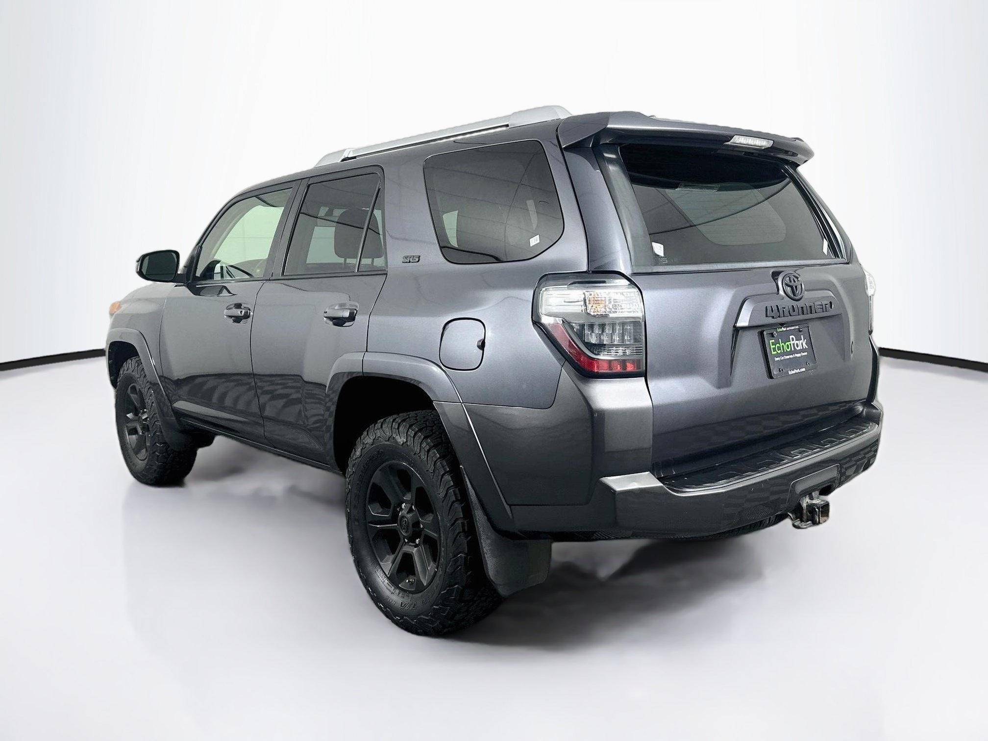 Used 2016 Toyota 4Runner SR5 AWD/4WD image 5