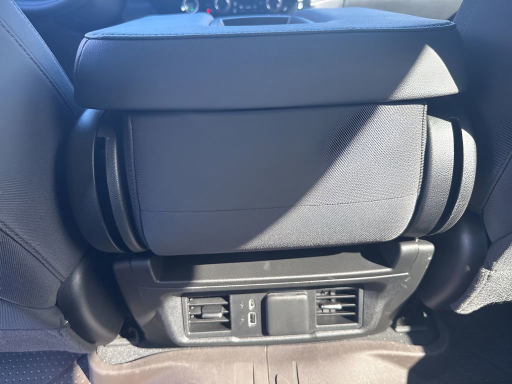 Used 2024 Chevrolet Silverado 1500 LT image 16
