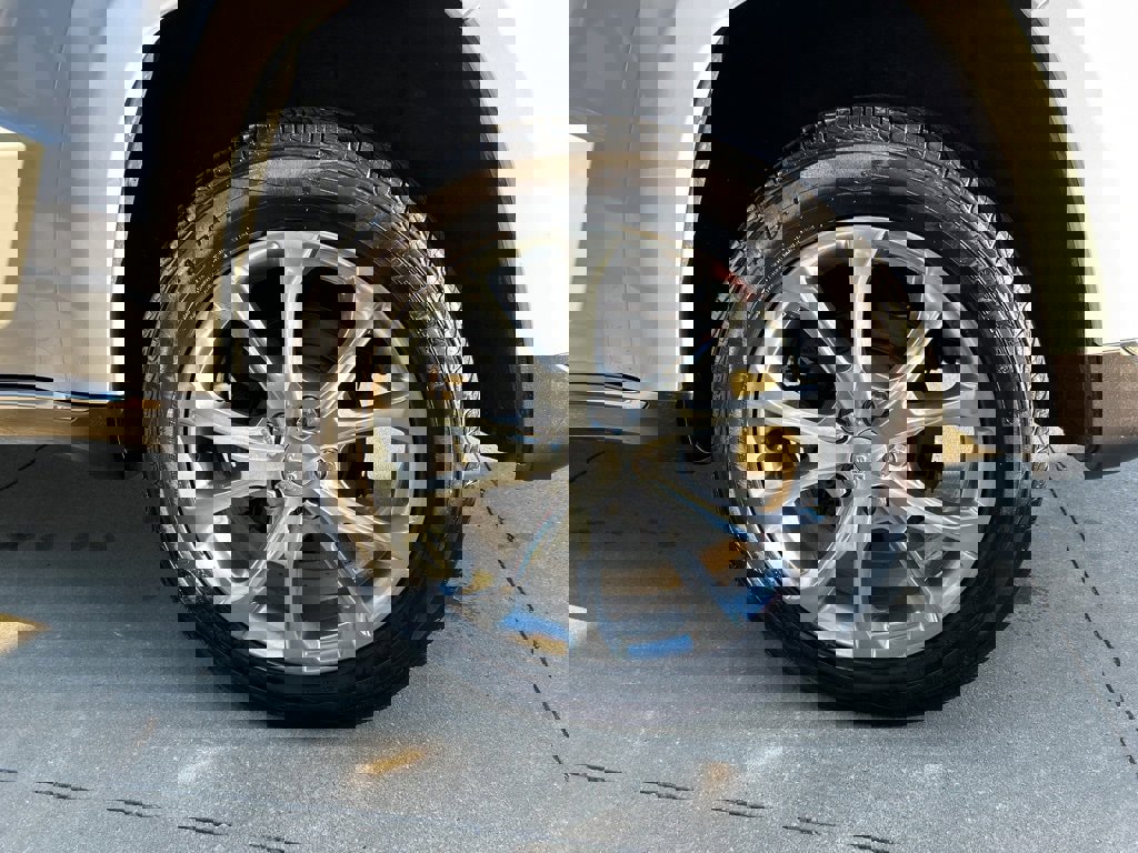 Used 2019 Jeep Grand Cherokee Summit image 12