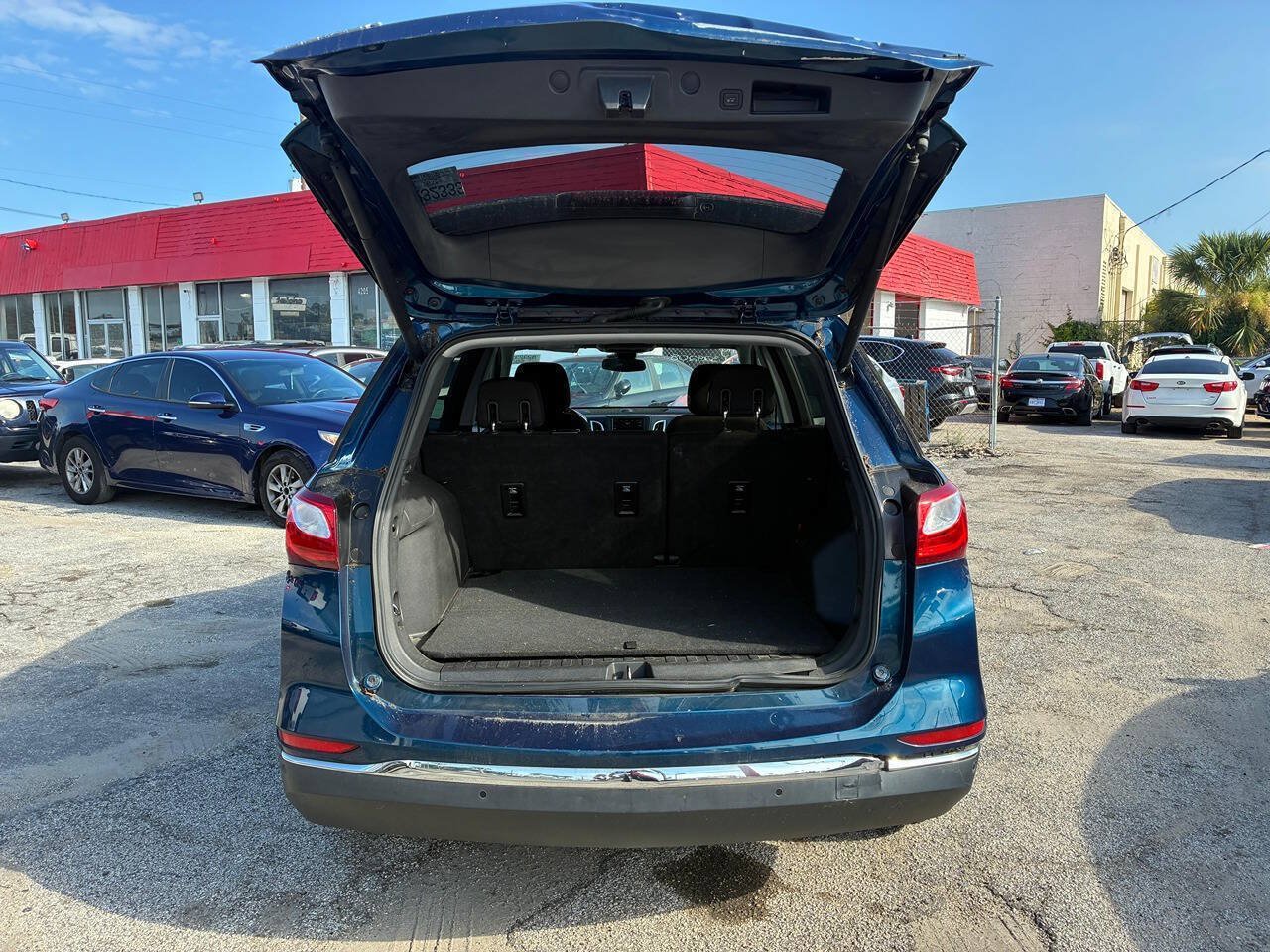 Used 2019 Chevrolet Equinox LT w/ Driver Convenience Package FWD image 12