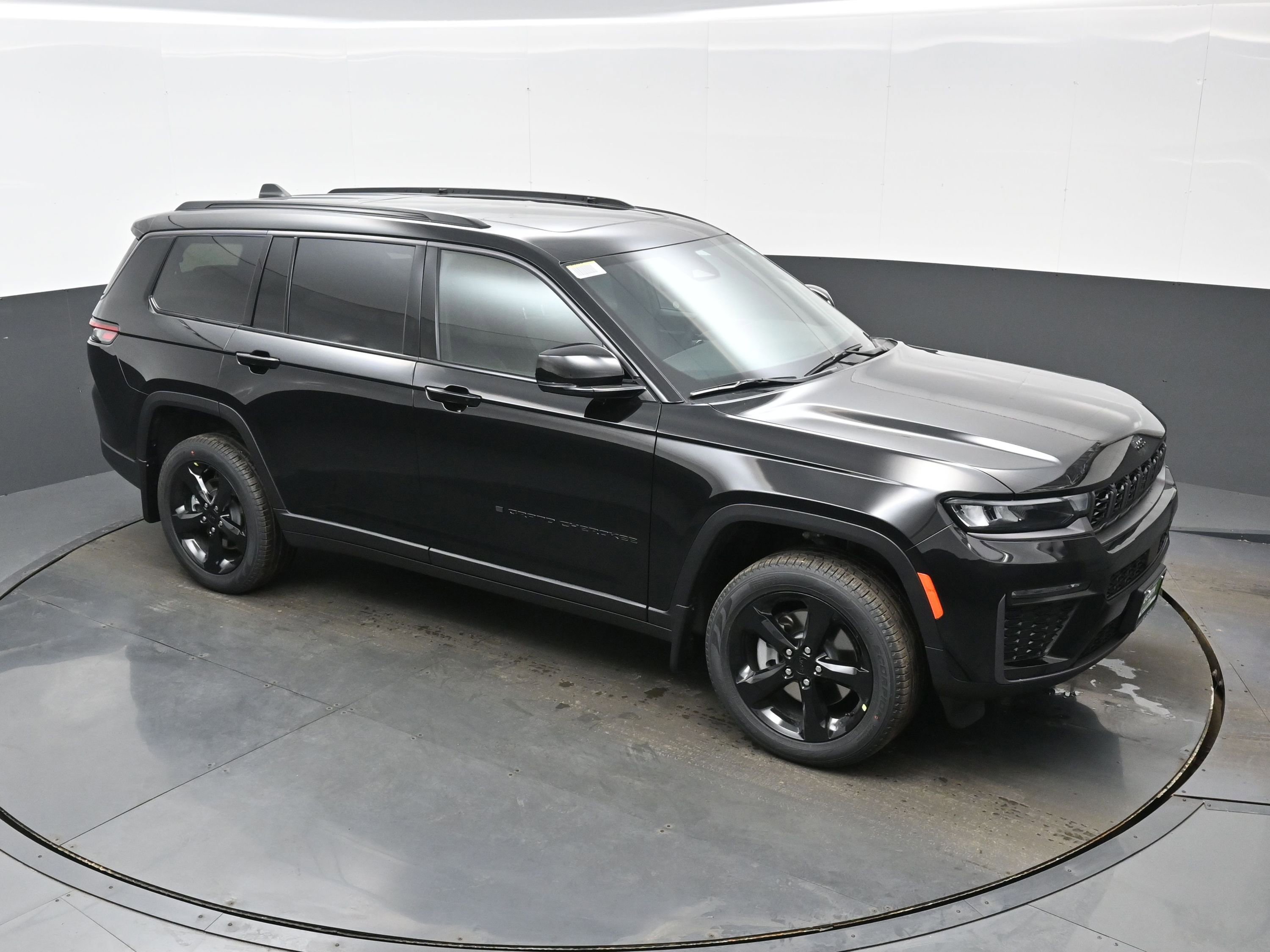 New 2026 Jeep Grand Cherokee L Limited w/ Limited Altitude Package AWD/4WD image 25