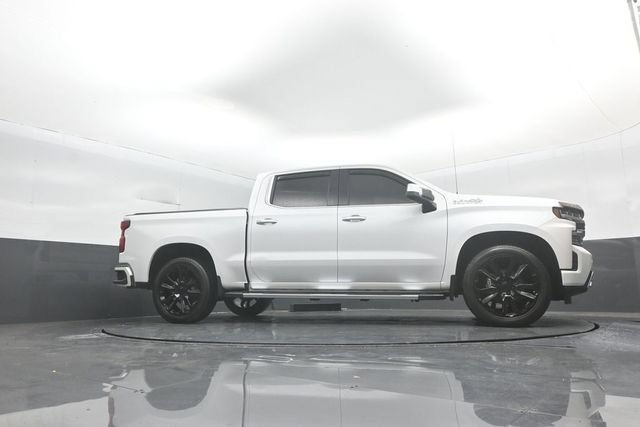 Used 2020 Chevrolet Silverado 1500 High Country w/ Technology Package AWD/4WD image 35