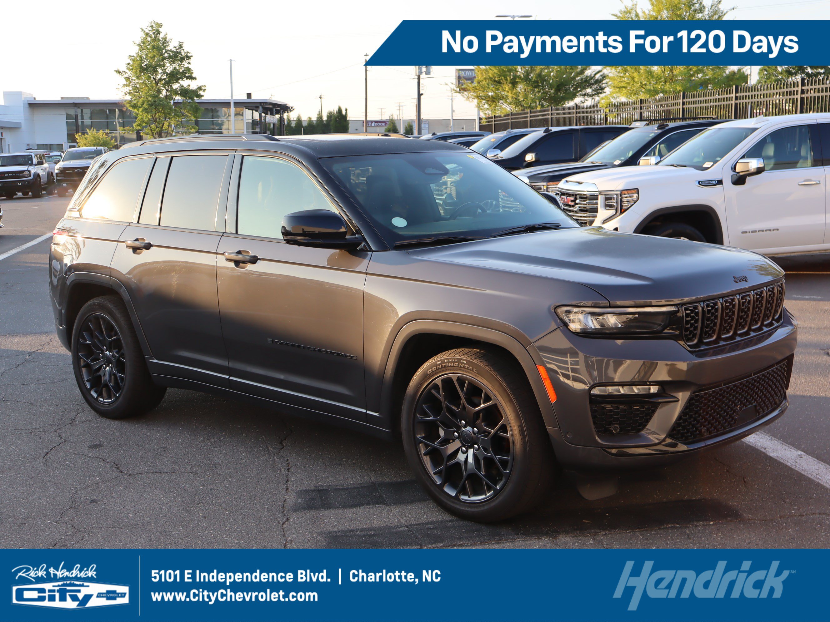 Used 2025 Jeep Grand Cherokee Summit w/ Obsidian Package
