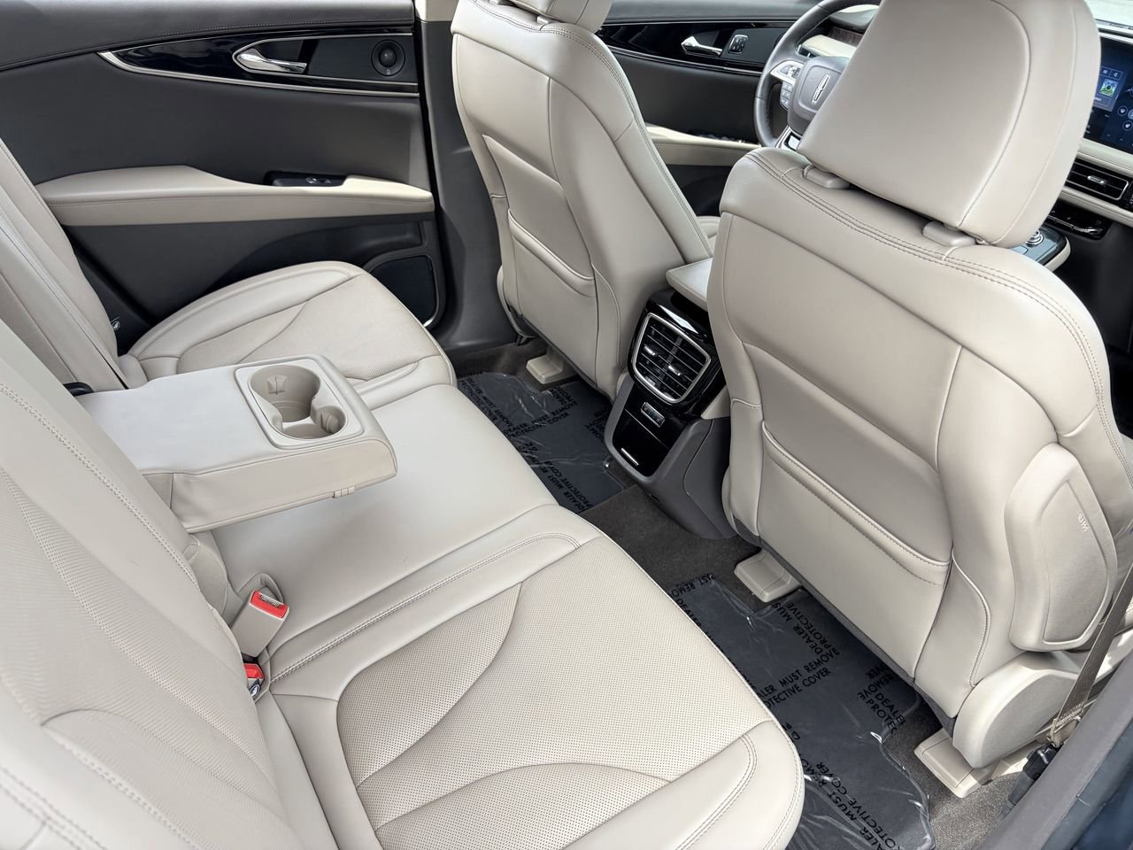 Used 2023 Lincoln Nautilus Reserve w/ Equipment Group 201A image 14