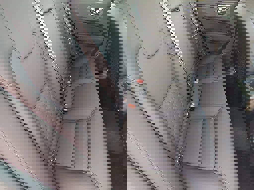 New 2026 Volvo XC60 B5 Plus w/ Protection Package Premier image 20