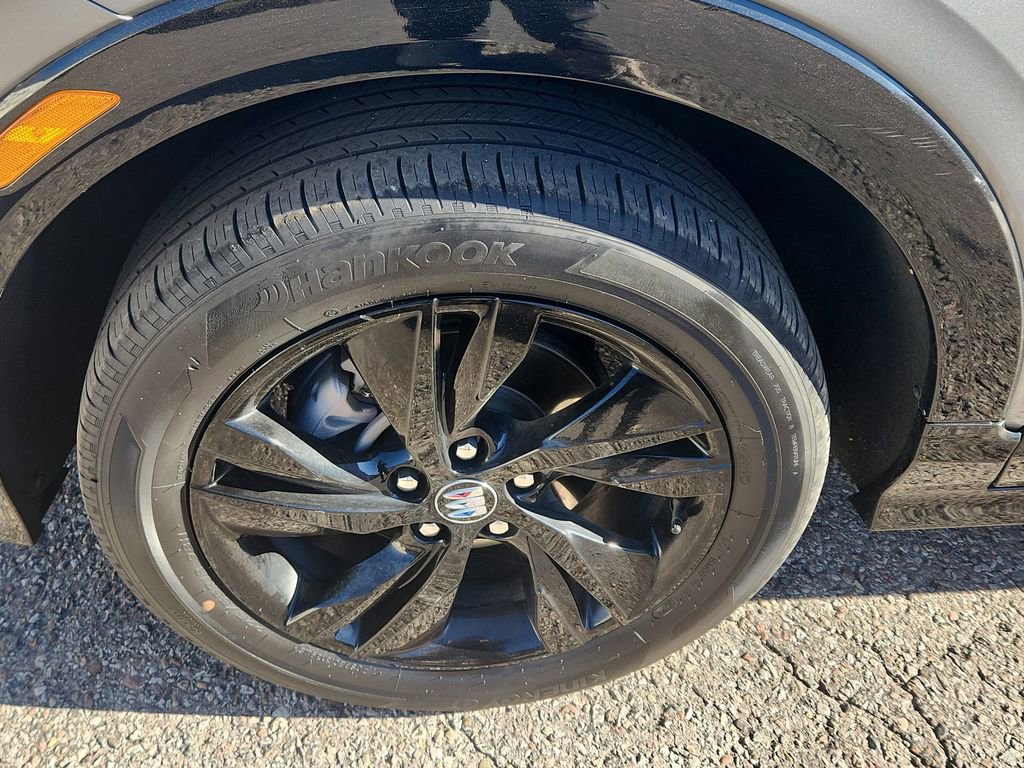 Used 2024 Buick Encore GX Sport Touring image 17