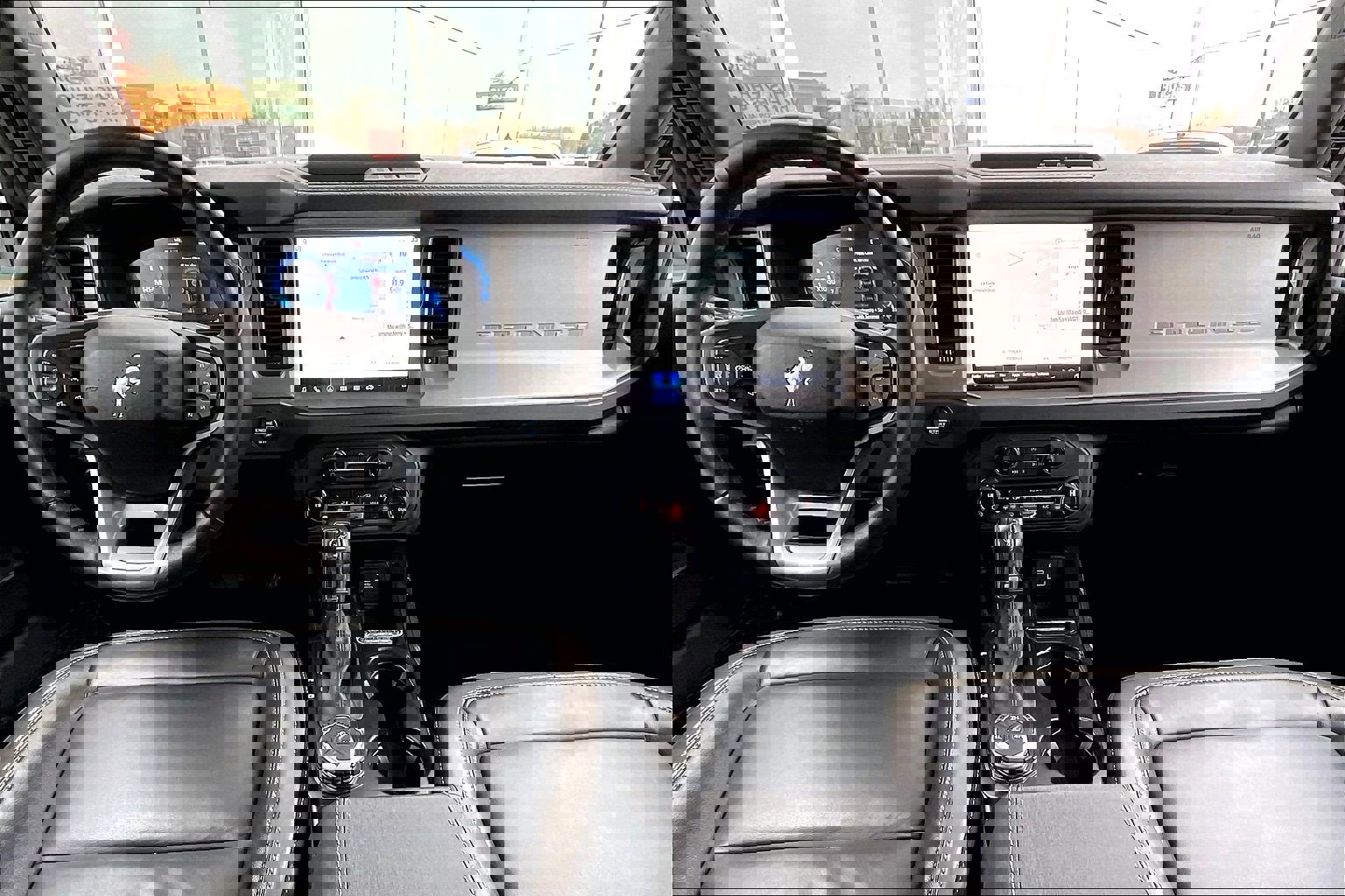 Used 2025 Ford Bronco Outer Banks image 14