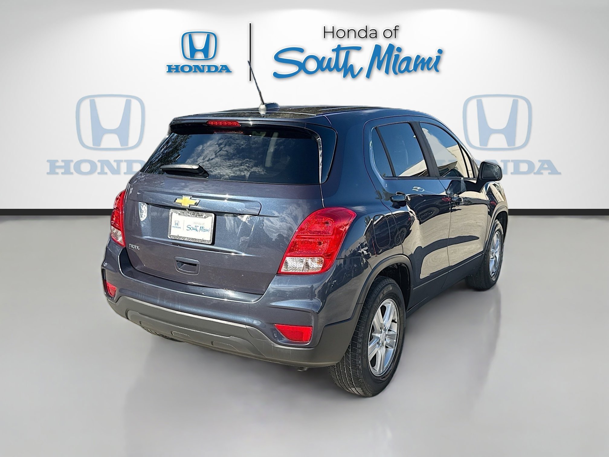 Used 2019 Chevrolet Trax LS w/ Tint and Cruise Package image 6