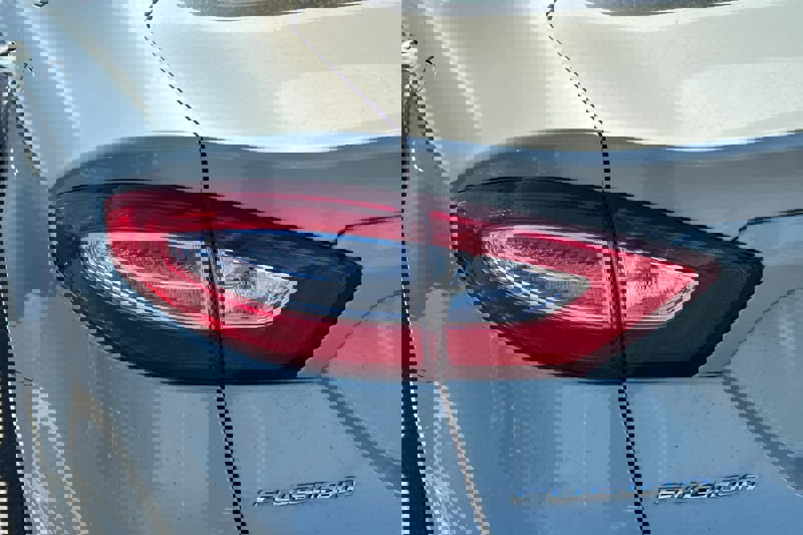 Used 2013 Ford Fusion SE FWD image 20