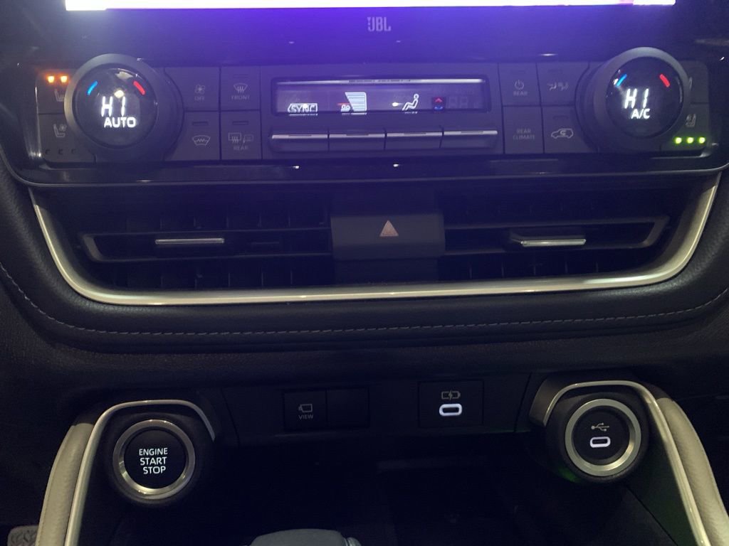 Used 2024 Toyota Grand Highlander Limited image 23