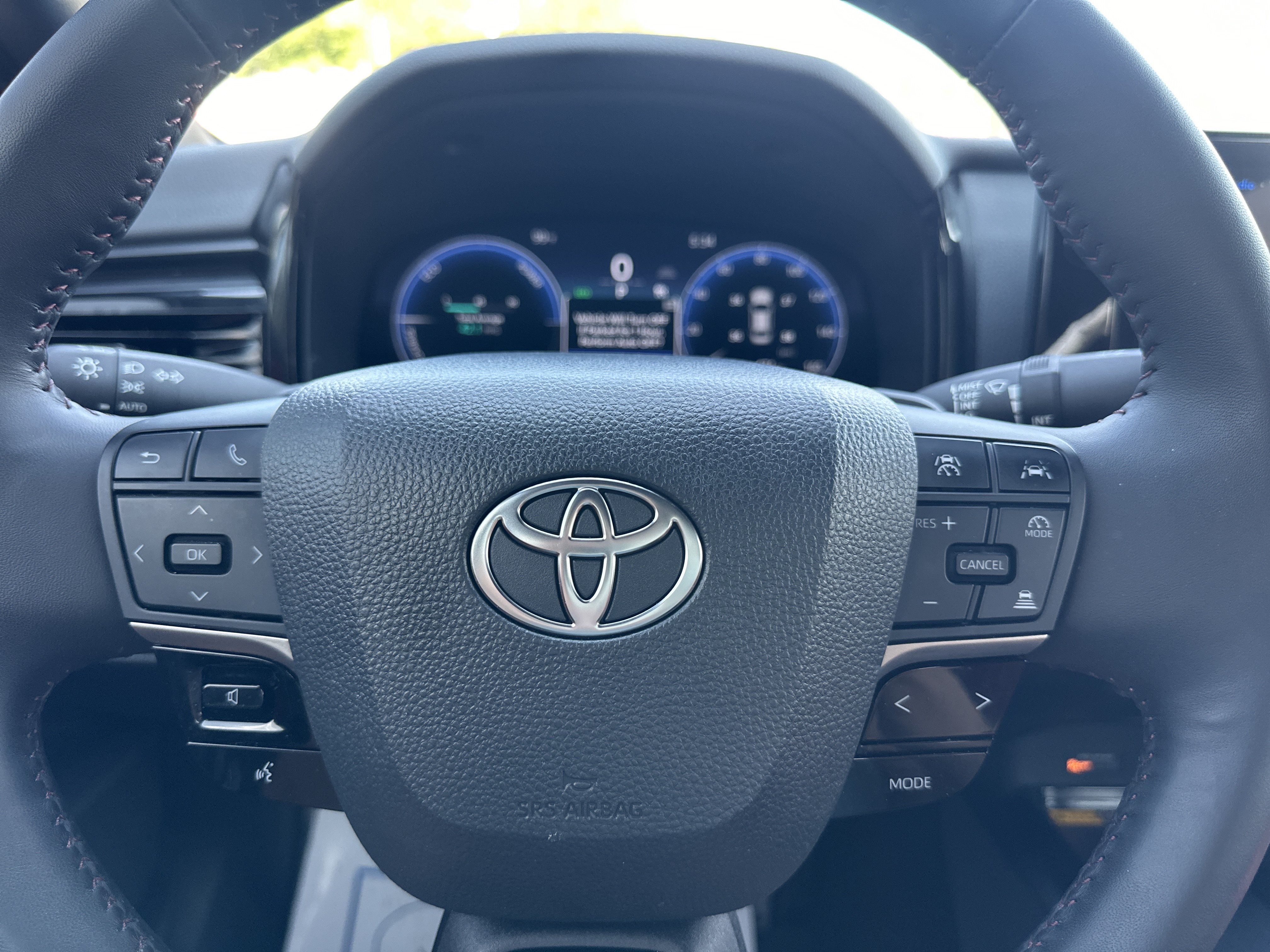 Used 2025 Toyota Camry XSE AWD/4WD image 13