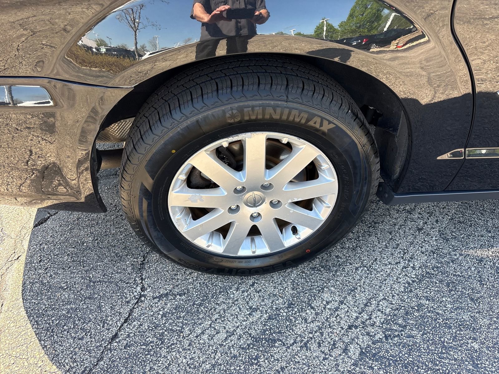 Used 2016 Chrysler Town & Country Touring FWD image 32