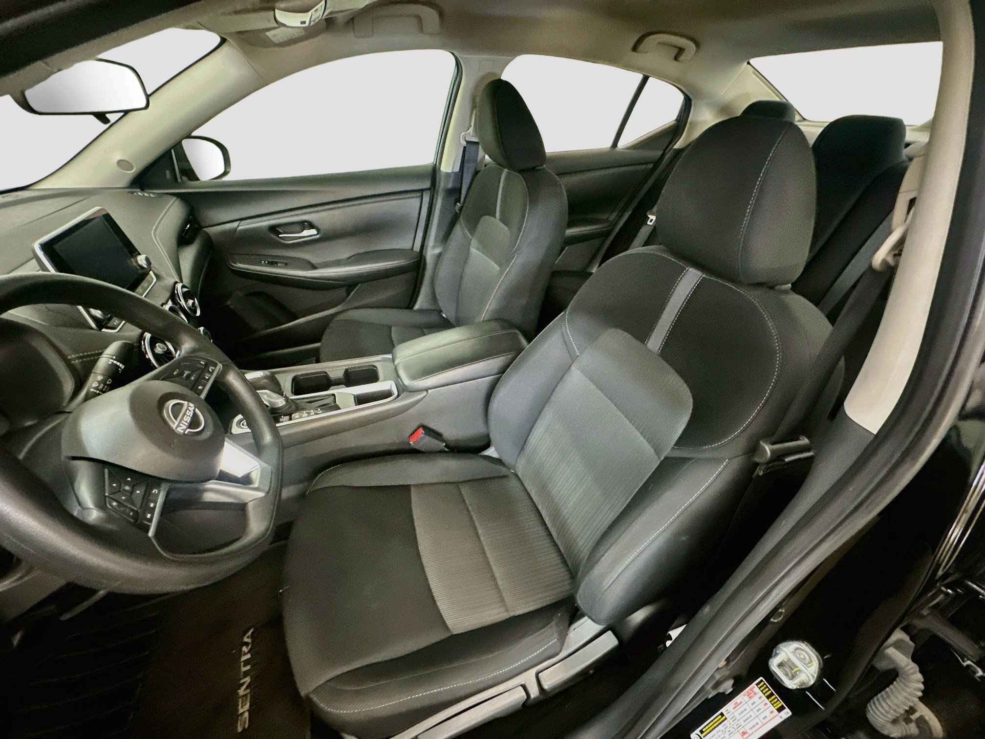 Used 2024 Nissan Sentra SV FWD image 13