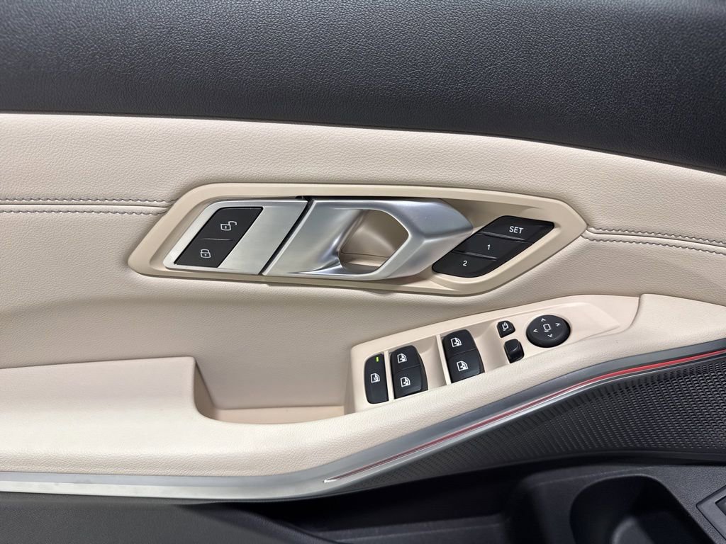 Used 2022 BMW 330i xDrive Sedan w/ M Sport Package image 15