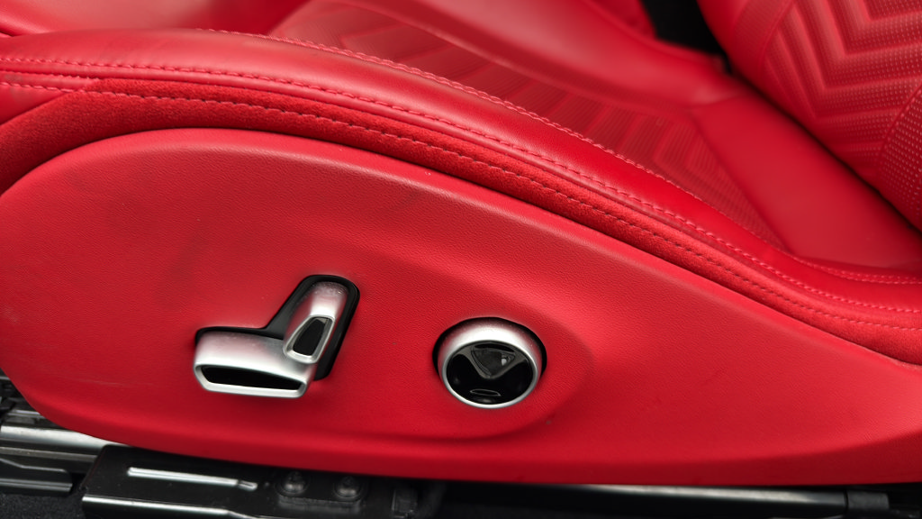Used 2024 Maserati GranTurismo Trofeo AWD/4WD image 19
