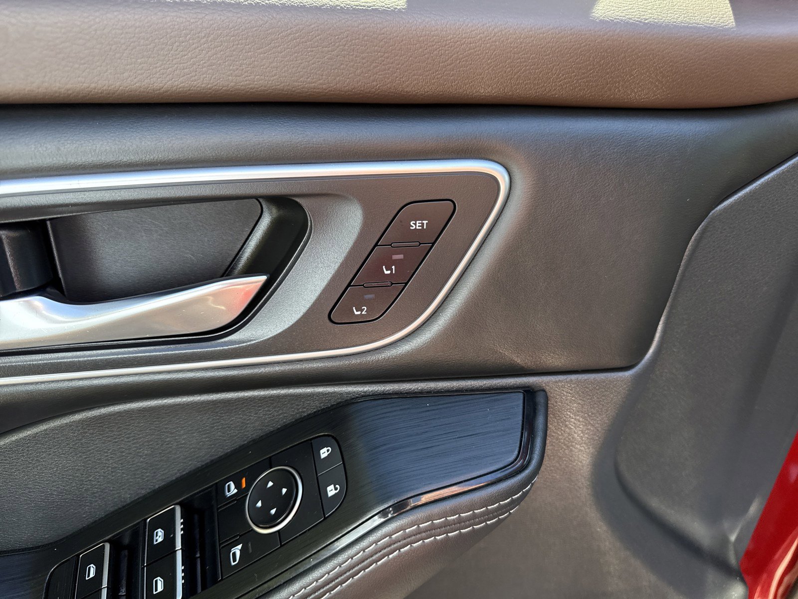 Used 2021 Nissan Rogue SL w/ Premium Package image 13