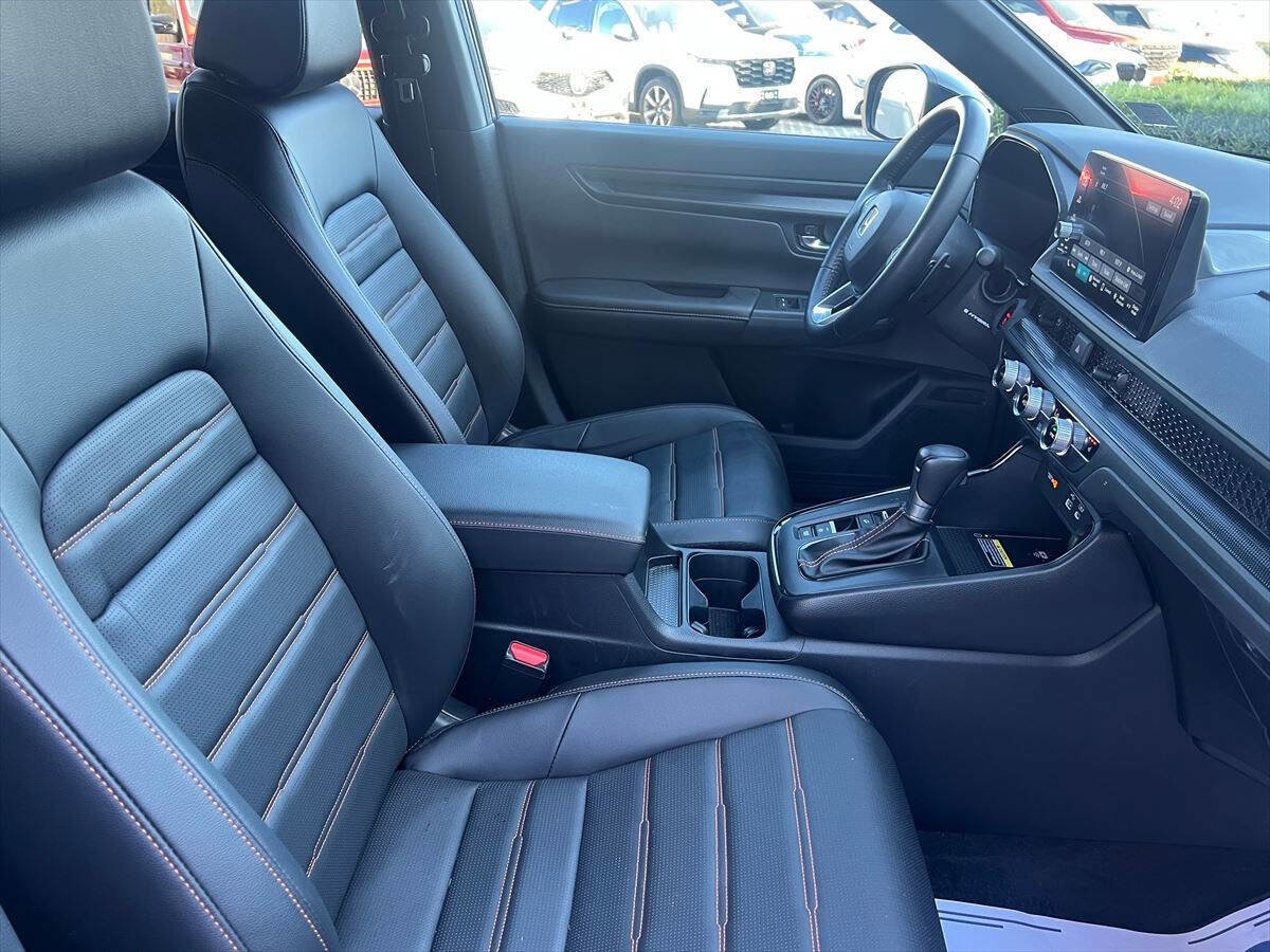 Used 2025 Honda CR-V Sport-L image 9