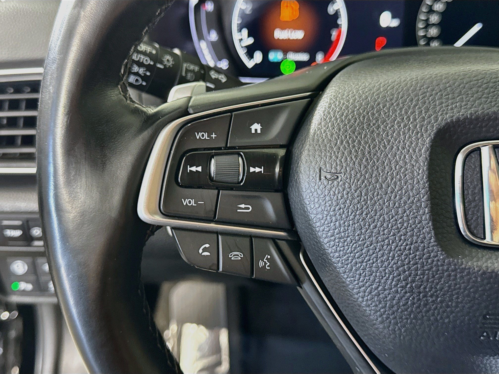 Used 2022 Honda Accord Touring image 14