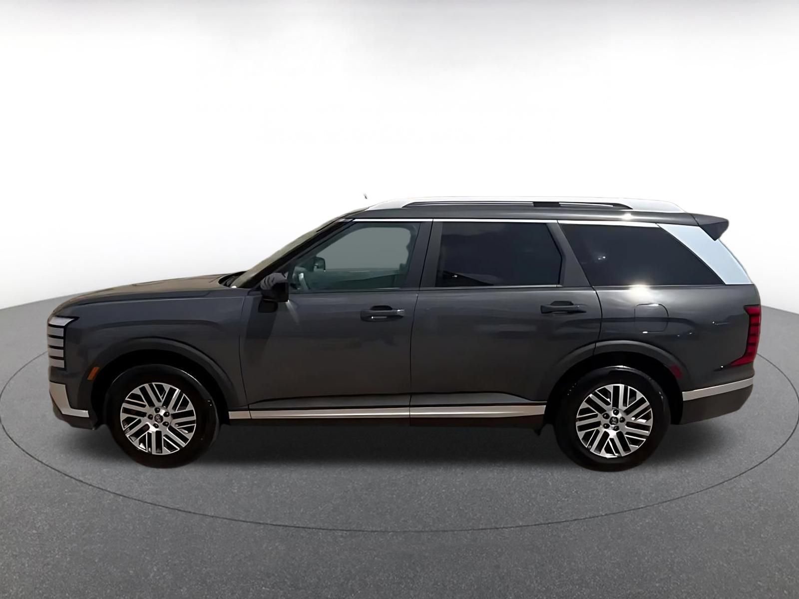 Used 2026 Hyundai Palisade SEL FWD image 9