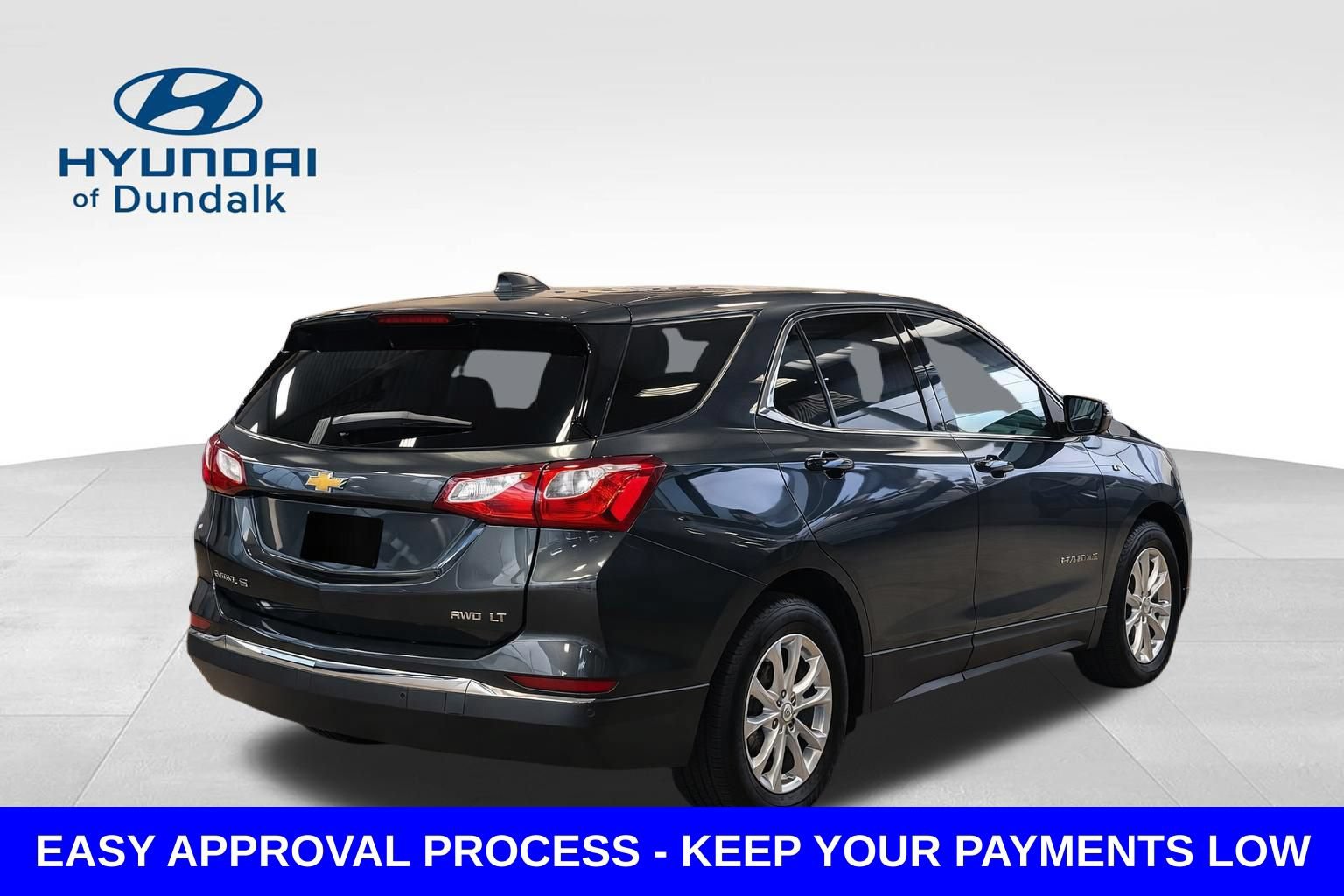 Used 2018 Chevrolet Equinox LT w/ Sun & Infotainment Package AWD/4WD image 2