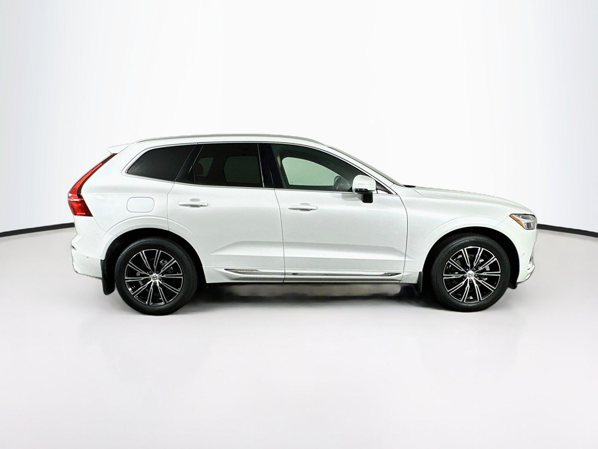 Used 2018 Volvo XC60 T5 Inscription w/ Convenience Package AWD/4WD image 10
