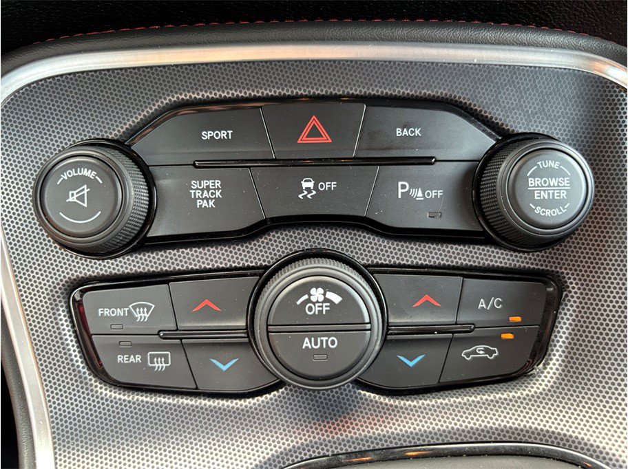 Used 2015 Dodge Challenger R/T Scat Pack w/ Leather Interior Group RWD image 37