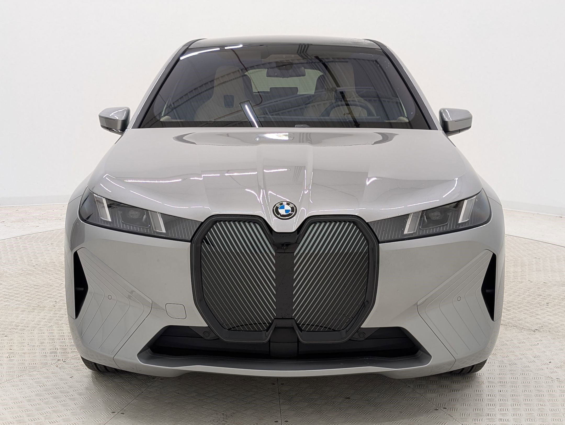 New 2026 BMW iX xDrive60 image 6