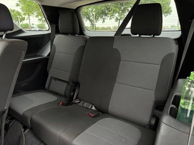 Used 2021 Chevrolet Traverse LS FWD image 28