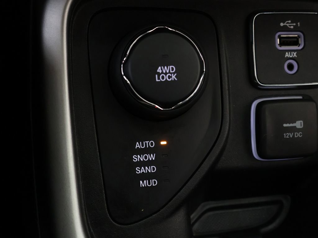 Used 2019 Jeep Compass Latitude AWD/4WD image 43
