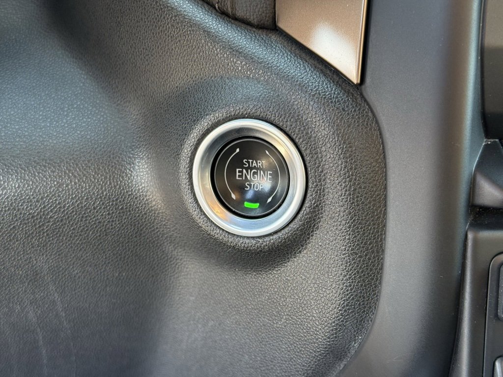 Used 2020 Chevrolet Silverado 1500 High Country w/ Technology Package image 20