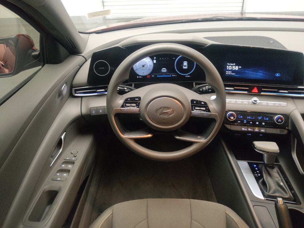 Used 2024 Hyundai Elantra SEL FWD image 22