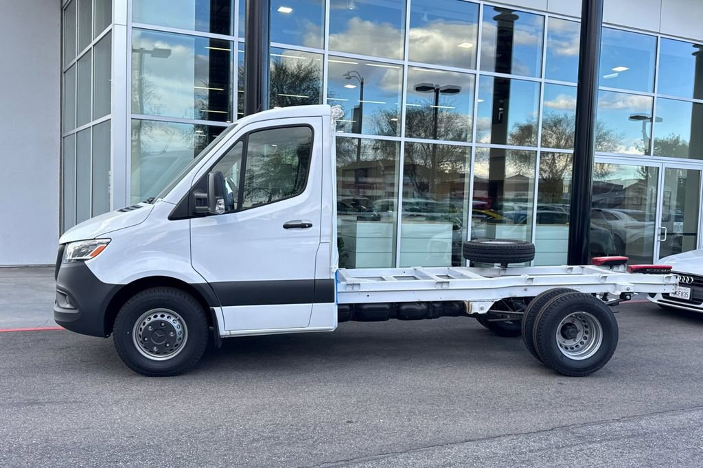 Used 2024 Mercedes-Benz Sprinter 4500 image 3