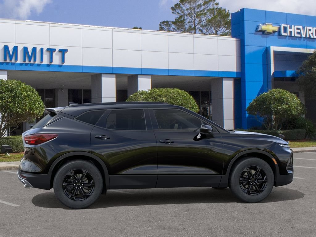 New 2026 Chevrolet Blazer LT w/ Midnight/Sport Edition FWD image 5