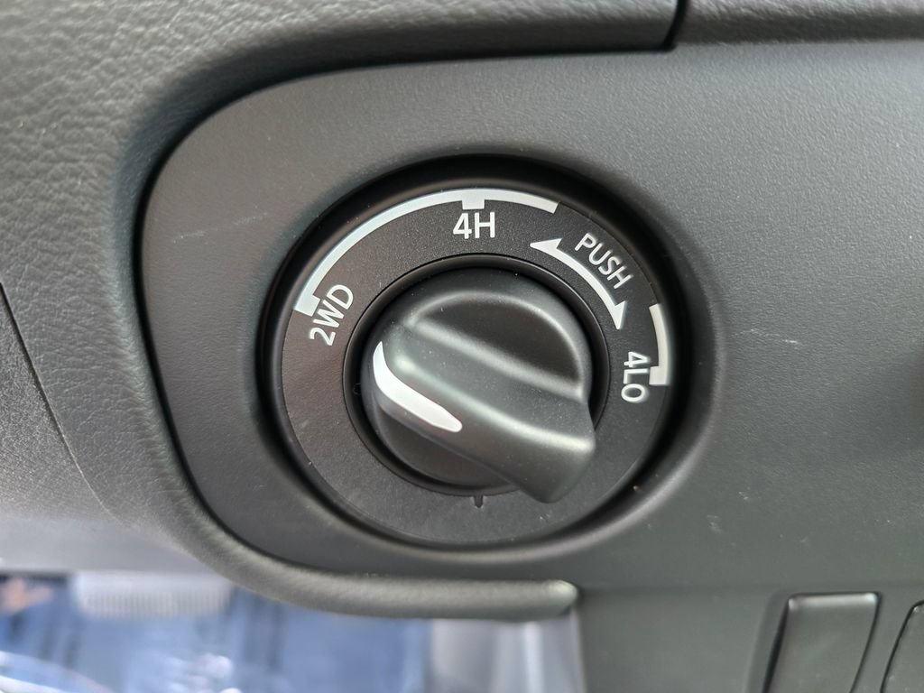 New 2026 Nissan Frontier SV w/ All-Weather Content Package AWD/4WD image 19