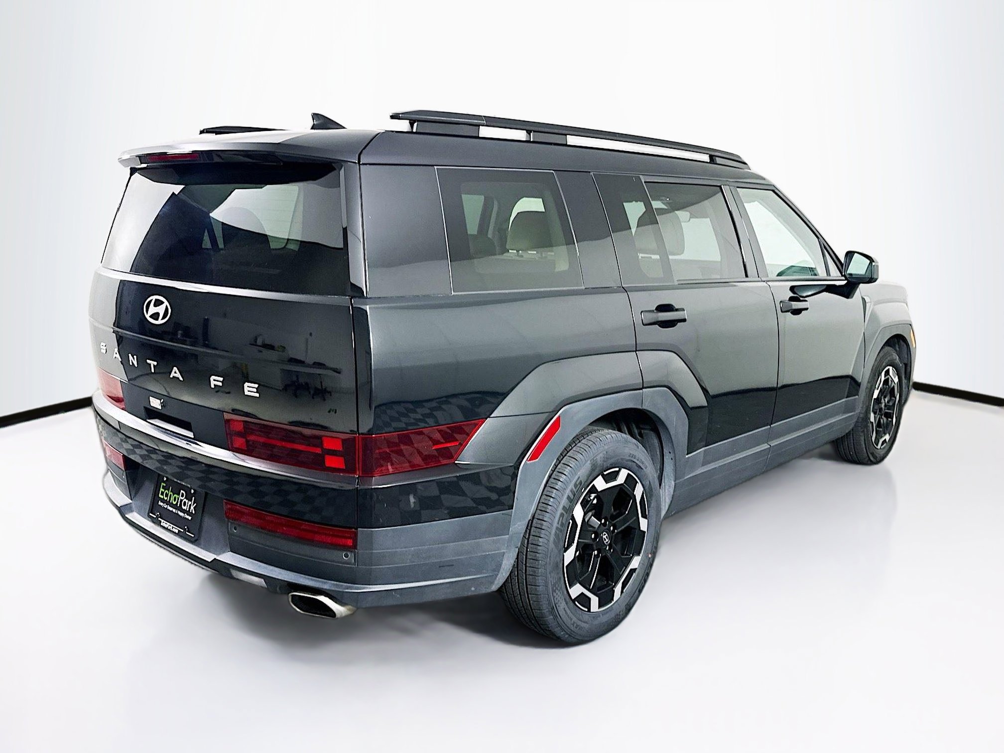 Used 2024 Hyundai Santa Fe SEL FWD image 9